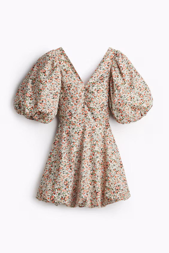 Платье с фиксацией на спине