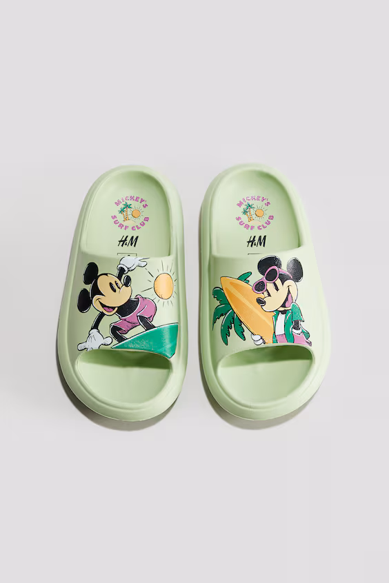 Прочные шлепанцы