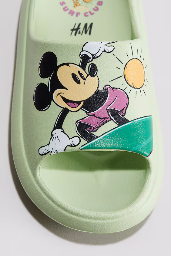 Прочные шлепанцы