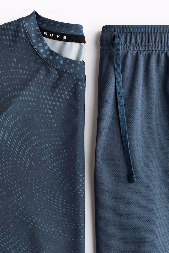 Набор из 2 предметов для игры в футбол с технологией drymove™