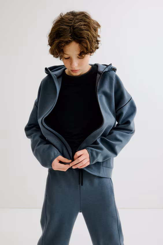 Спортивное худи с капюшоном с технологией drymove™