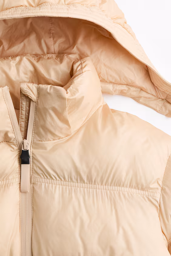 Подушковый пуховик с технологией thermomove™