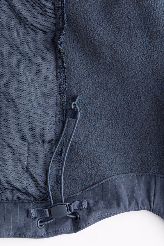 Бомбер из водоотталкивающего softshell