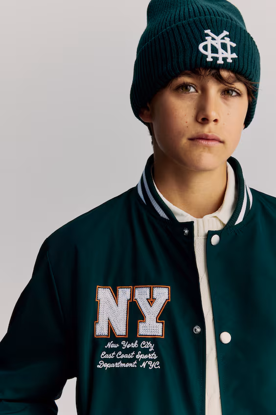 Бейсбольная куртка с узорами