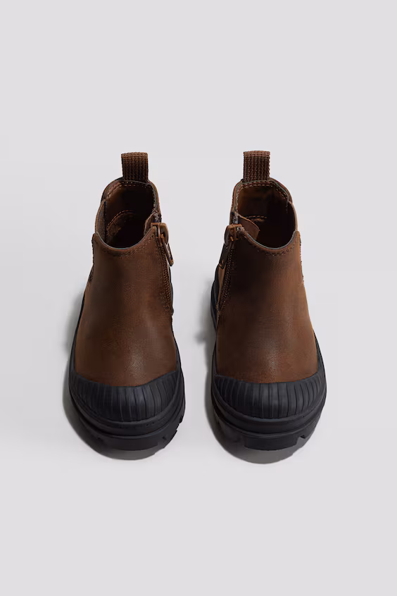 Коричнево-черные массивные ботинки челси