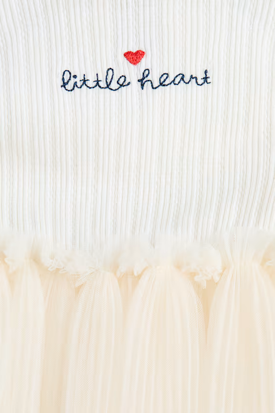 Платье в стиле пунто с прозрачной юбкой