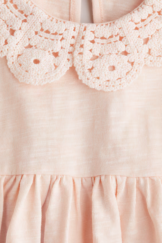 Платье из джерси с воротником