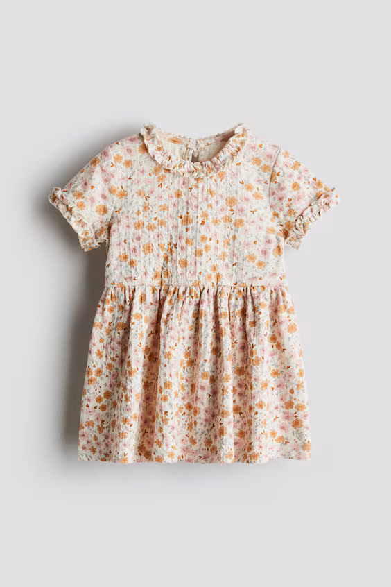 Платье из джерси с жаккардовой отделкой и оборками