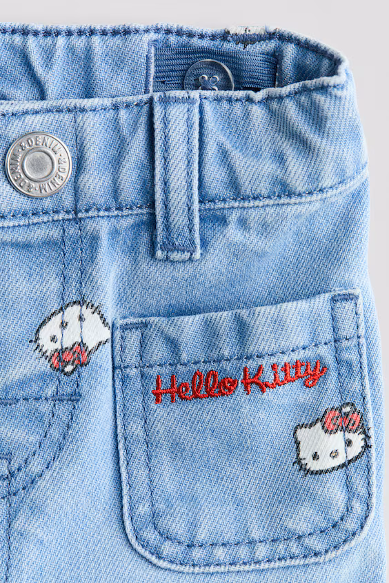 Принтованные джинсы