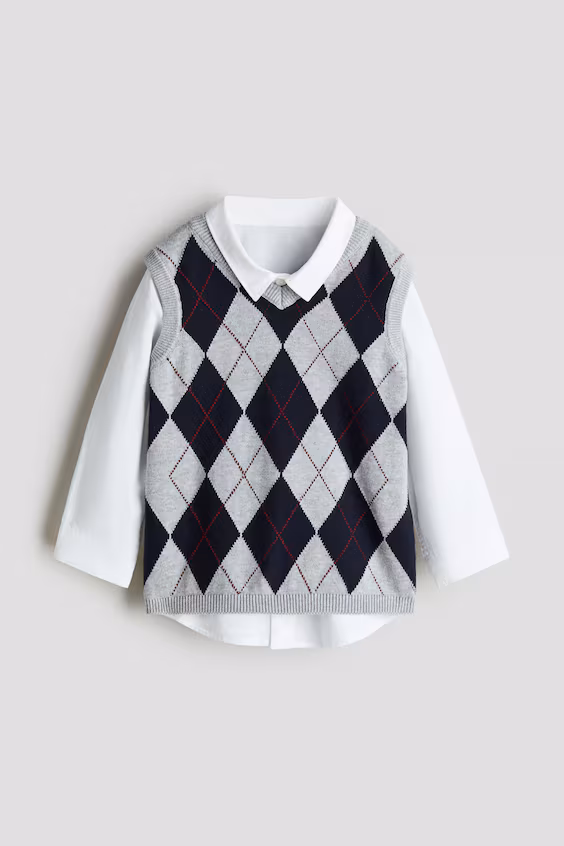 Комплект футболки и жилета из трикотажа