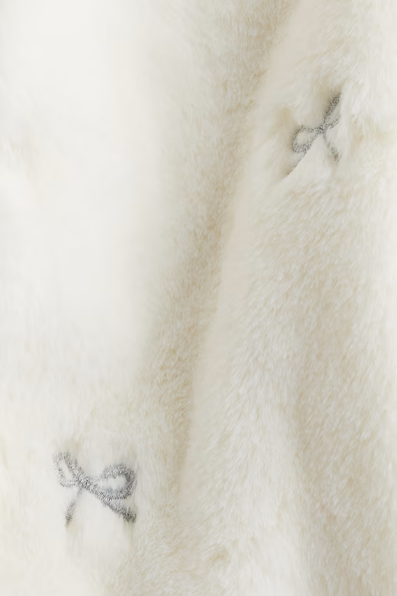 Плюшевое пальто