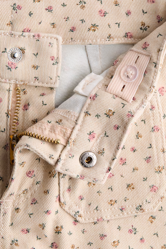 Джинсы-клеш