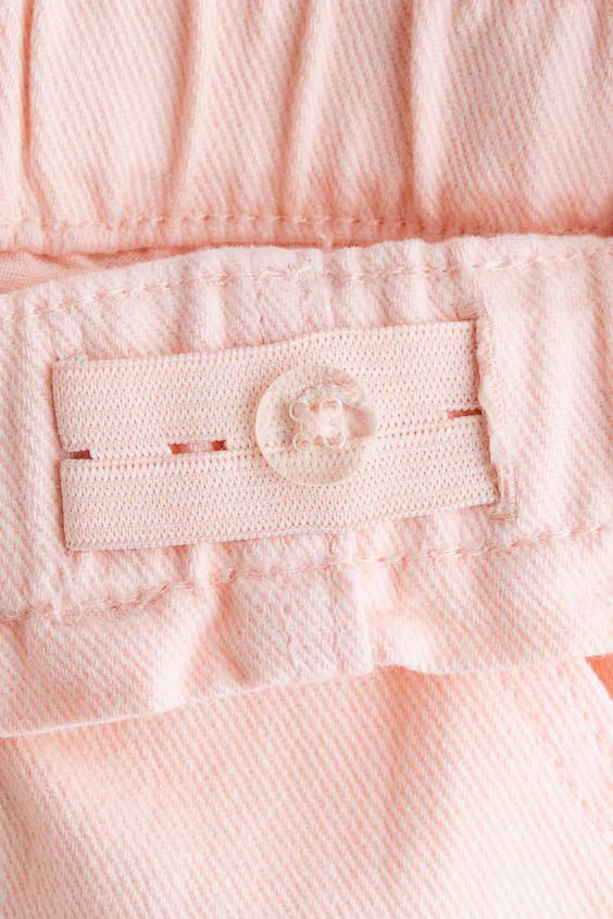 Джинсы с широкими брючинами и поясом paper bag