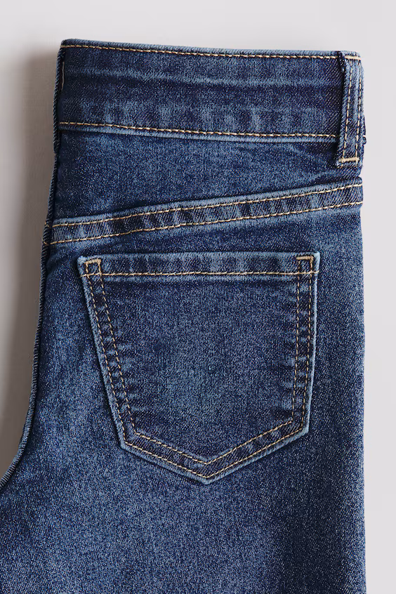 Джинсы с широкими ножками из суперэластичной ткани