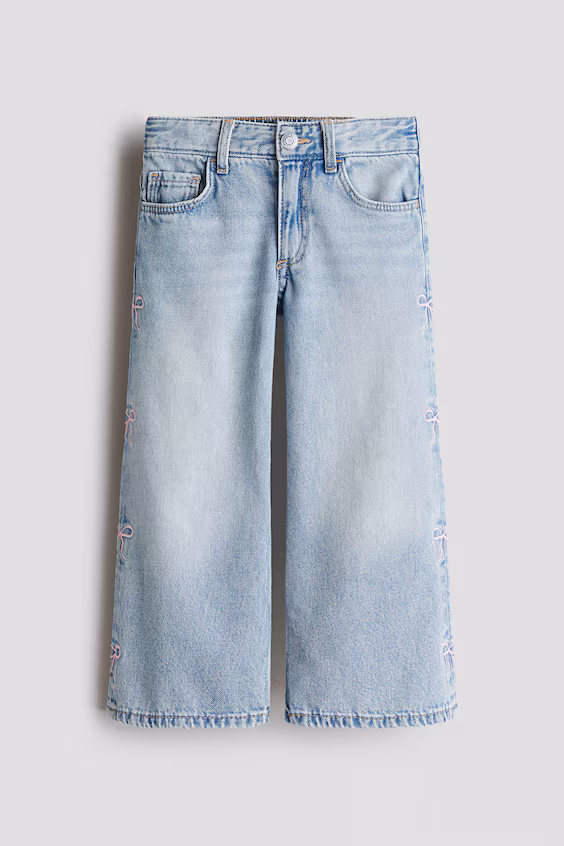 Джинсы с широкими ножками с узорами