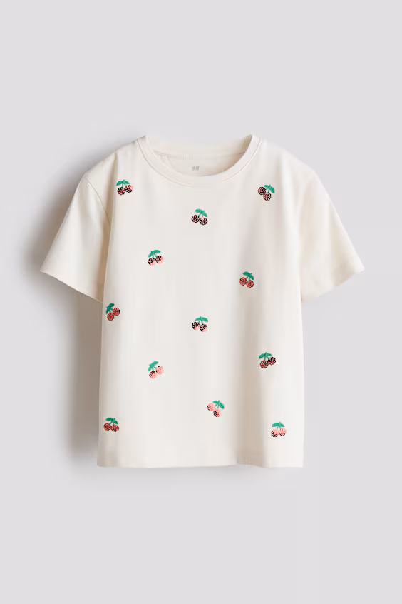 Футболка с узорами