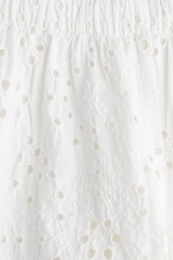 Широкие брюки с английской вышивкой