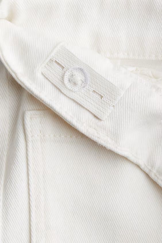 Шорты из хлопкового саржевого материала