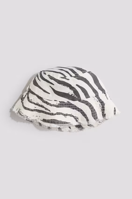Ведрошапка с распущенным краем