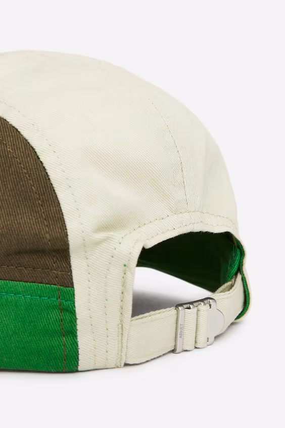 Цветная кепка