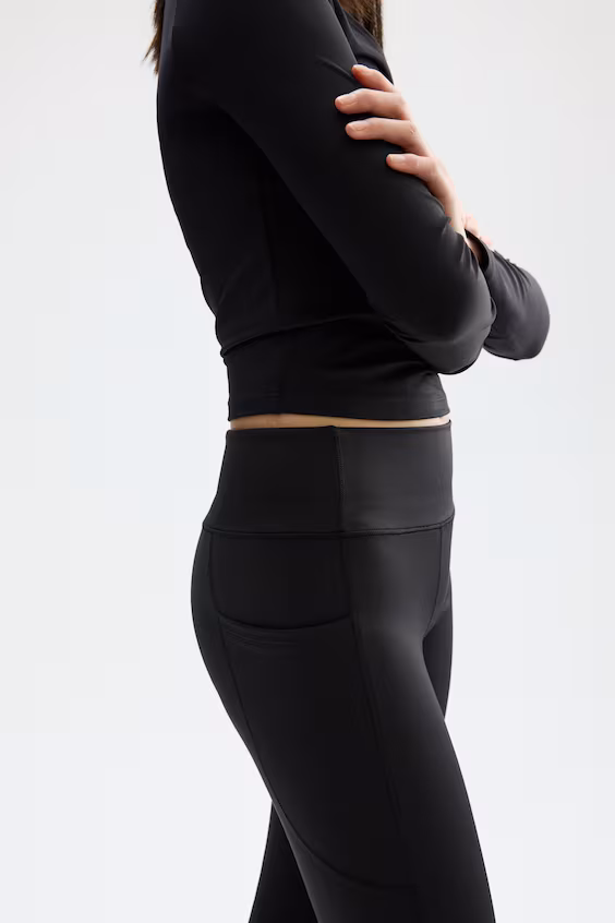 Спортивные леггинсы с расклешенным низом и drymove™