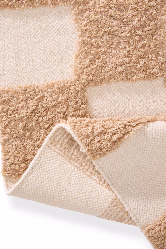 Дорогой детский ковер