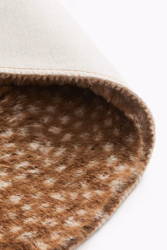 Плюшевый ковер с узором