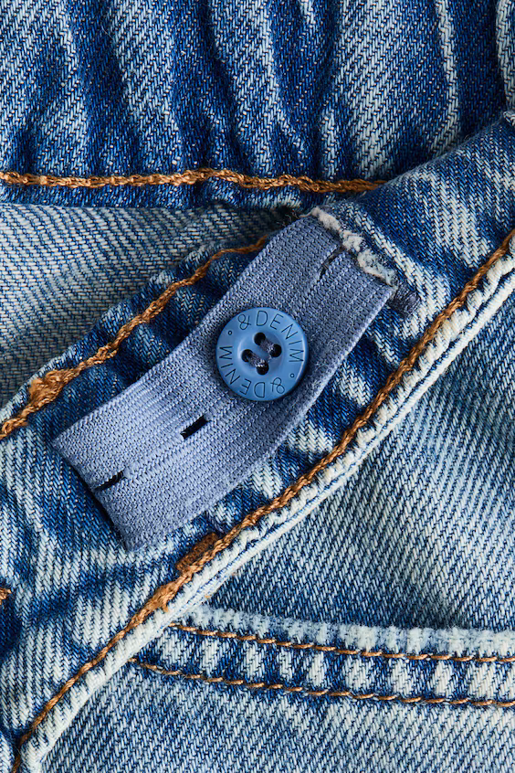 Джинсы свободного кроя формы бочонок