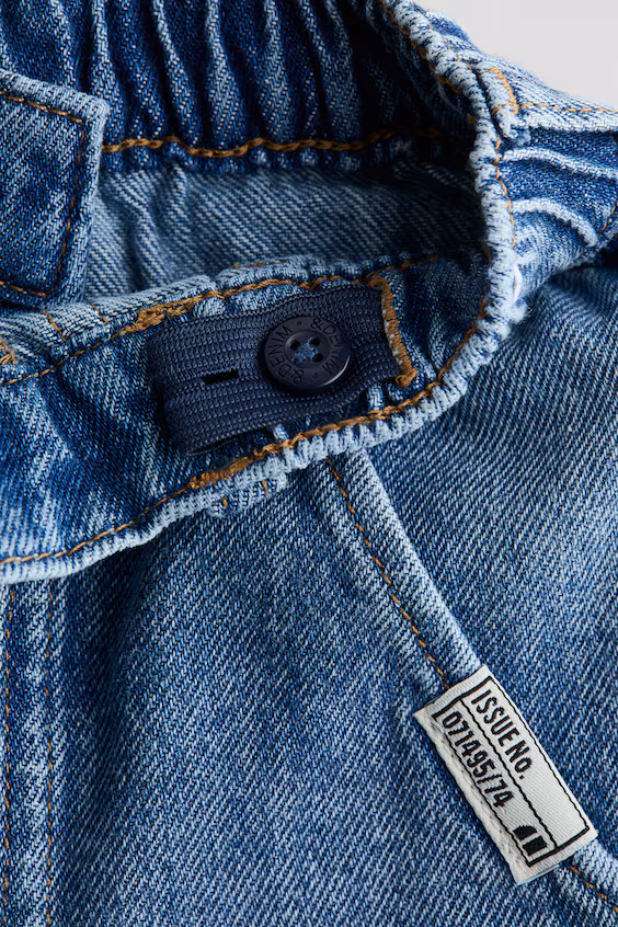 Джинсы свободного кроя c зауженными штанинами