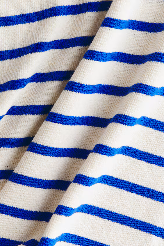 Свитер с длинными рукавами