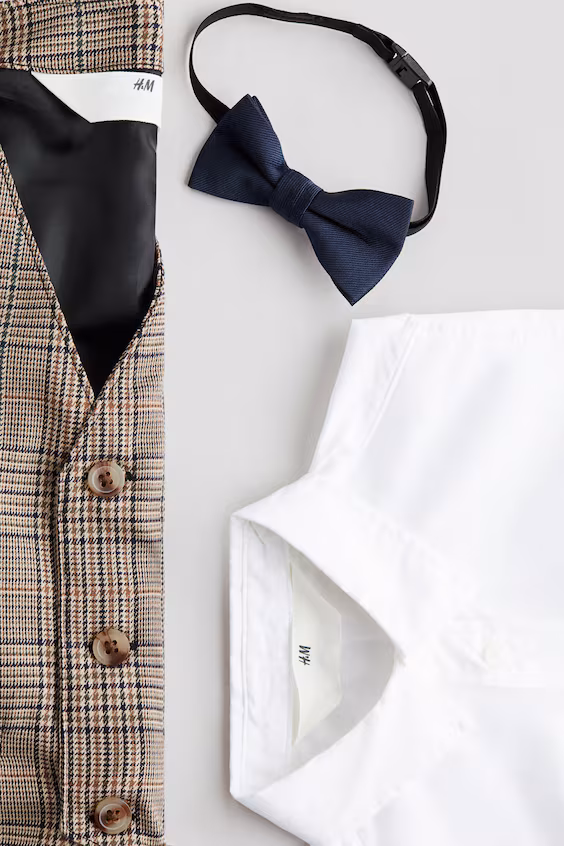 Набор элегантного трех предметного костюма