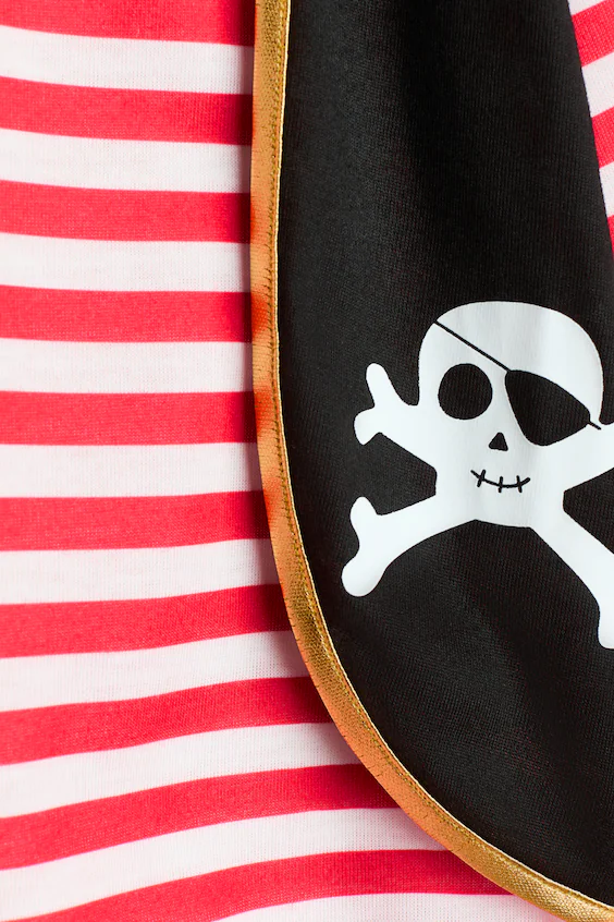Свитер для костюма пирата