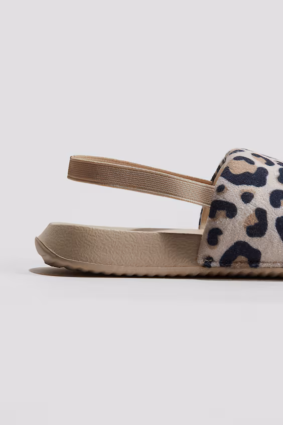 Шлепанцы для ванной