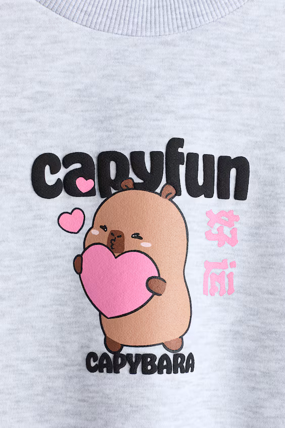 Оверсайз свитшот с принтом