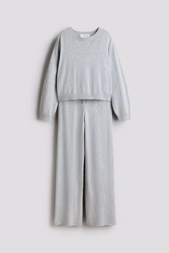 Костюм из 2-х штук из тонкой ткани