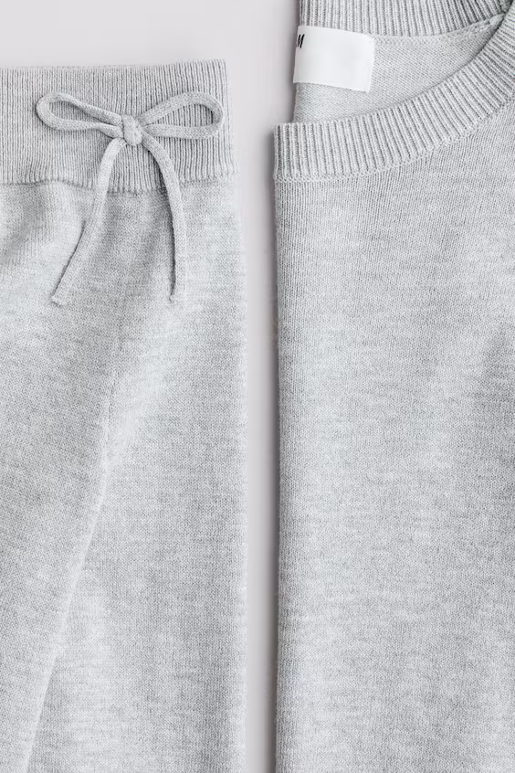 Костюм из 2-х штук из тонкой ткани