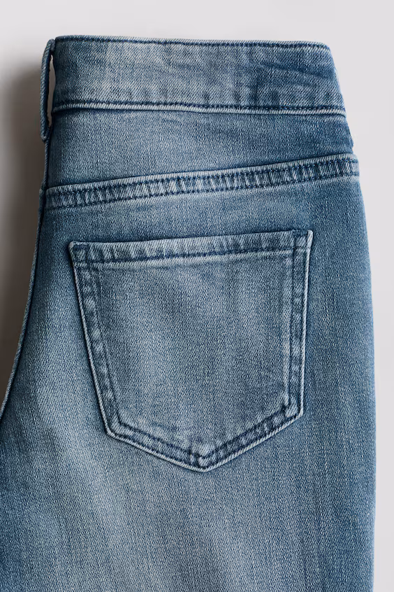 Джинсы свободного кроя буткат