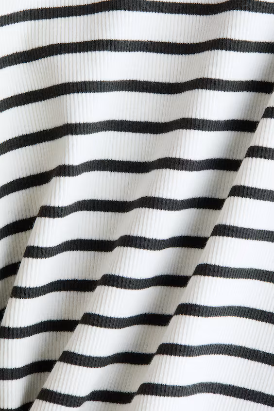 Свитер из хлопка с оборками