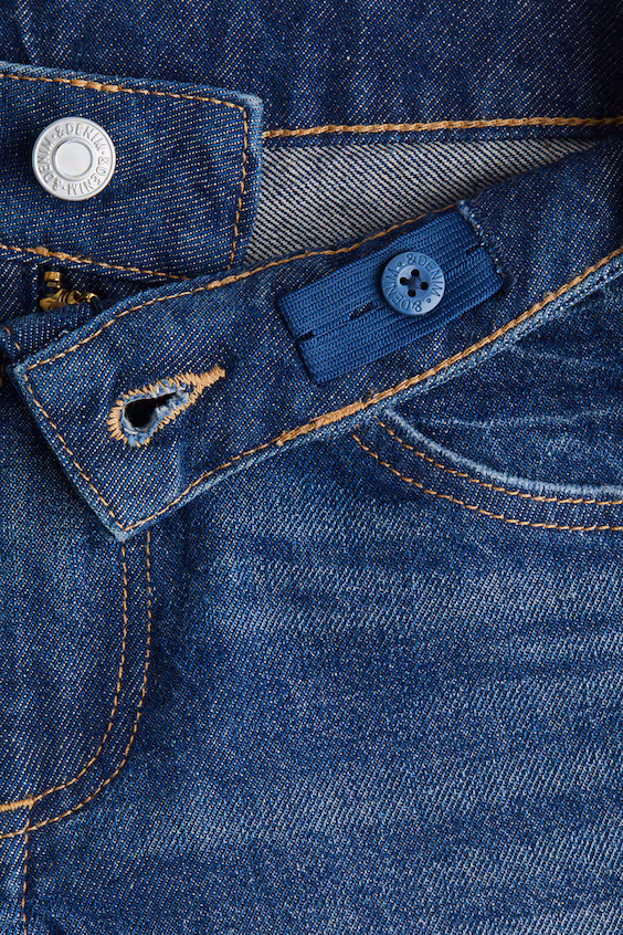 Шорты из джинсовой ткани