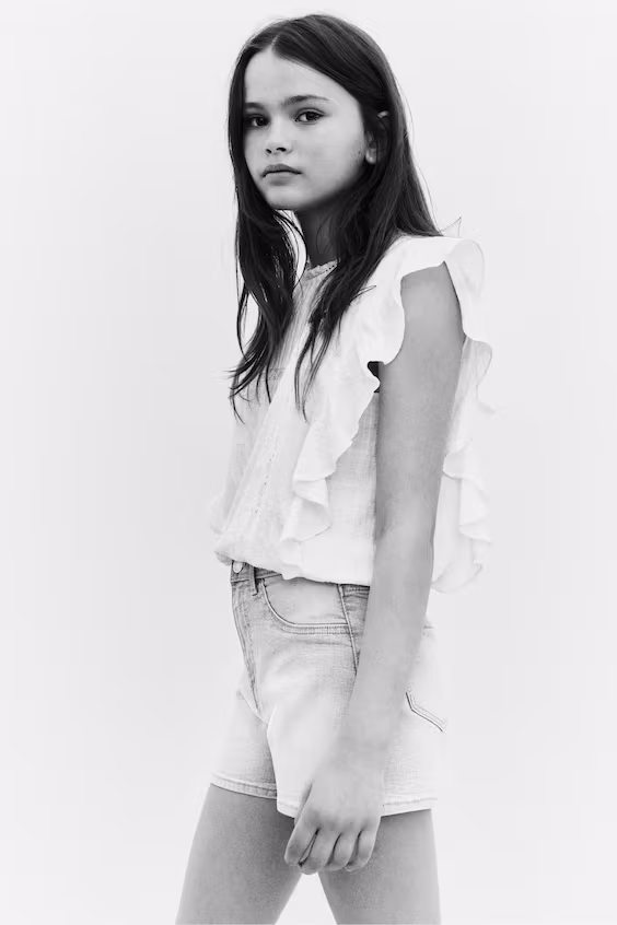 Шорты из джинсовой ткани