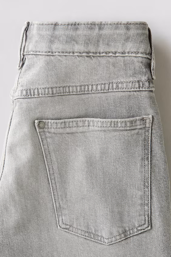 Джинсы relaxed tapered fit h&m