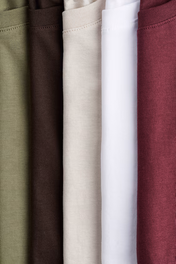 Набор из 5 футболок