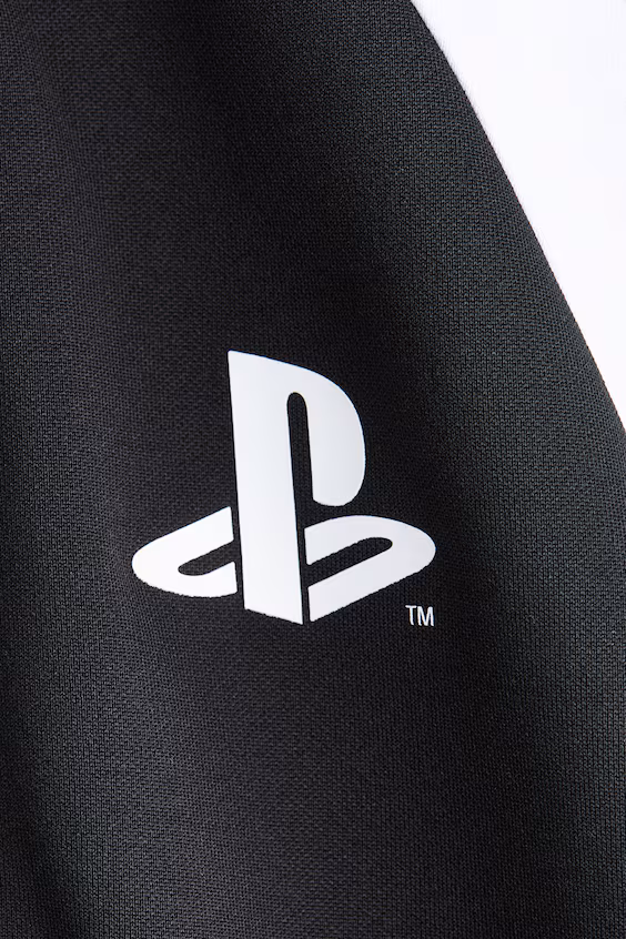 Спортивная куртка