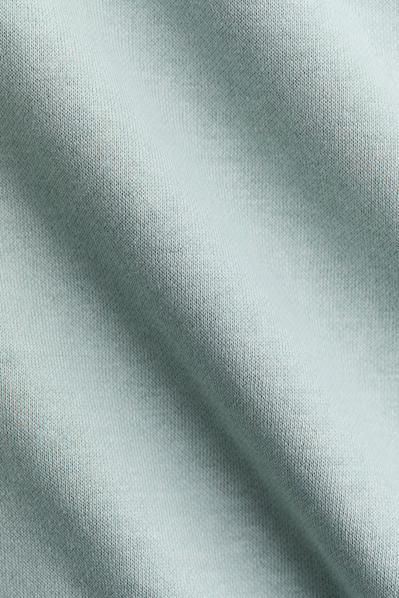 Свитшот с круглым вырезом