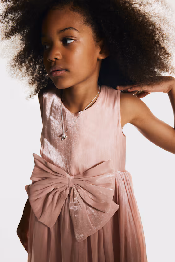 Платье из органзы с бантом