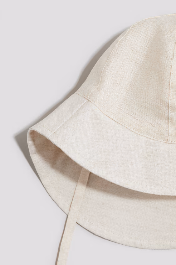 Солнечная шляпа из льна