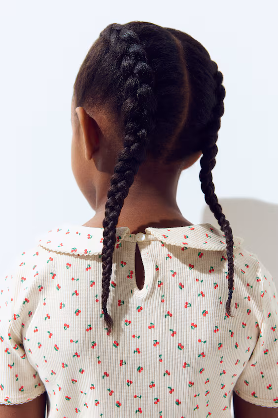 Свитер из хлопка с кружевными краями