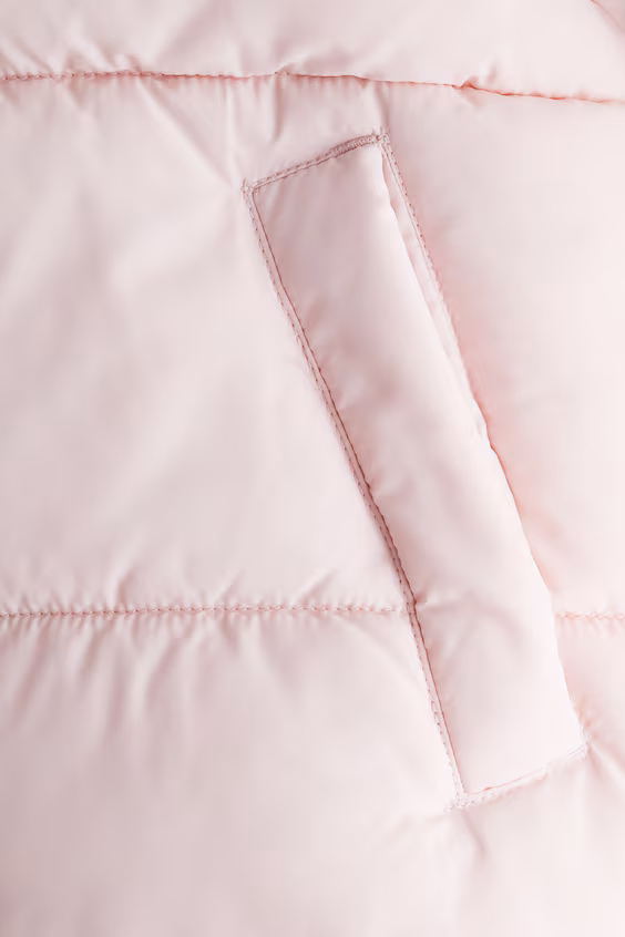 Пуховик с водоотталкивающей подкладкой