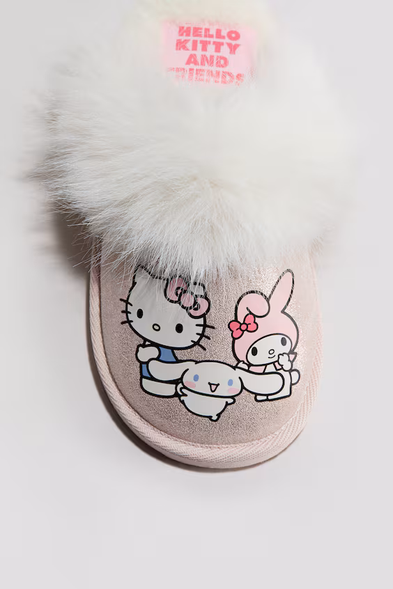 Блестящие шлепанцы