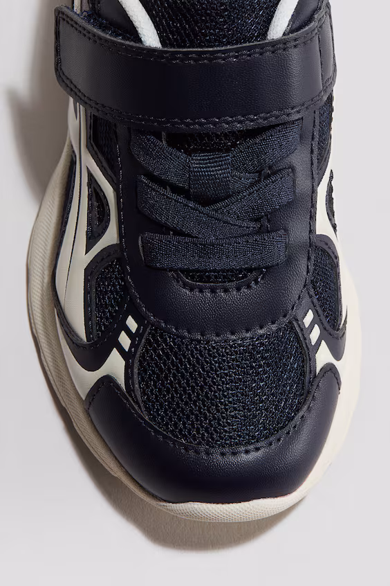 Кроссовки с легкими подошвами h&m